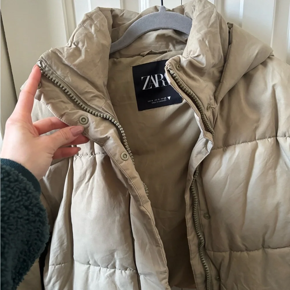 Zara Women's Beige Hooded Puffer Jacket - Picture 2 of 14